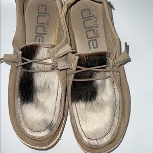 Custom Cowhide HeyDude sz 7